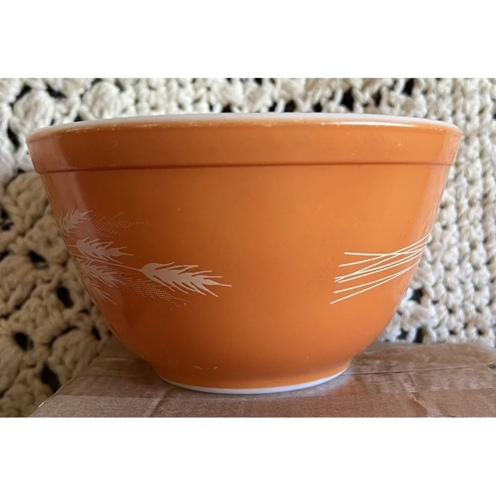 Pyrex 401 Orange Autumn Harvest Glass Round Shape Small Mixing Bowl